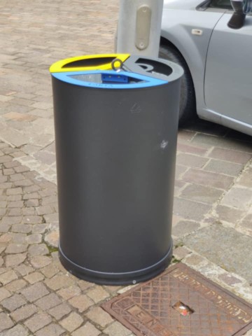 Cestino raccolta differenziata modello Taranto Arredo urbano