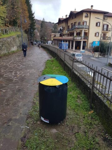 Cestino raccolta differenziata modello Quadrifoglio